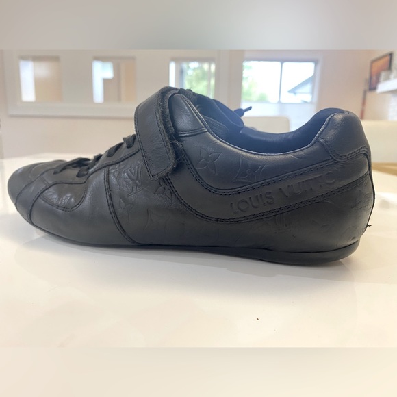 Louis Vuitton Globe Trotter Embossed Leather Sneakers Black - Picture 5 of 10